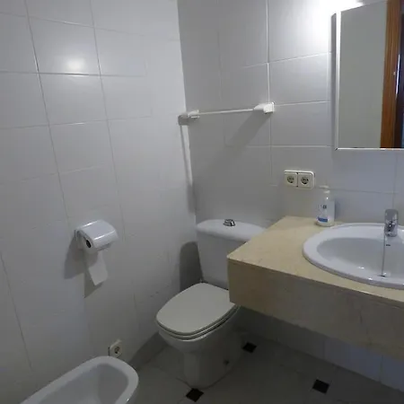 Catalina 2b Seafront Apartment Pollenca